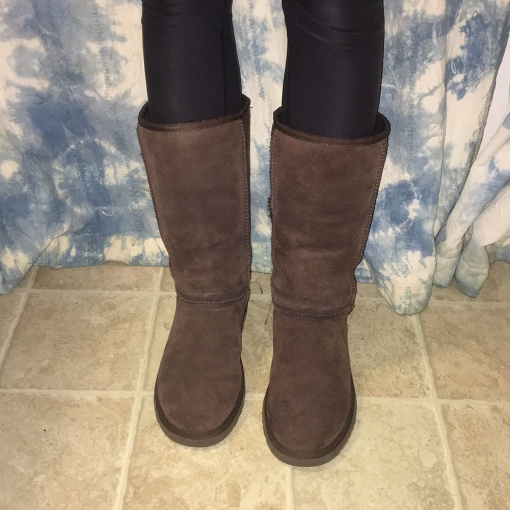 Chocolate brown Ugg boots - size 7